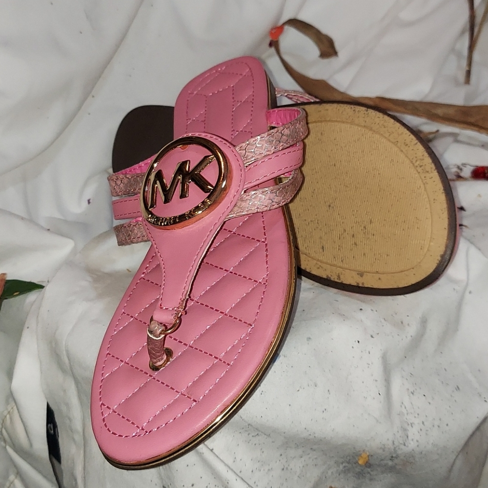 Michael Kors pink padded sandald NWOT - Picture 5 of 5